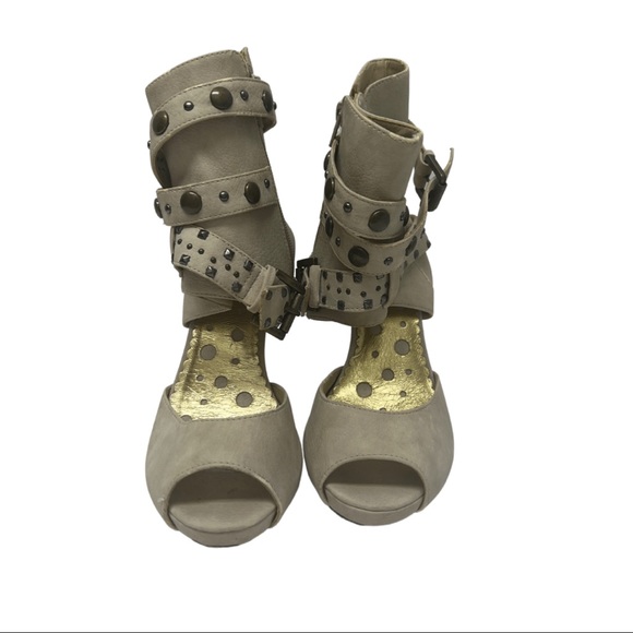 NOT RATED BUCKLE SHOES SIZE 7.5 - Picture 4 of 7